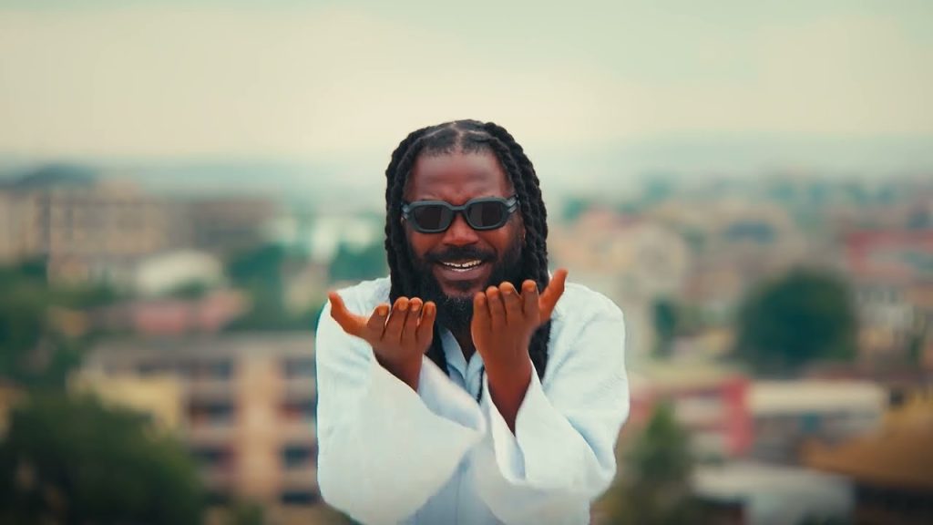 Samini – No Pressure (Video)